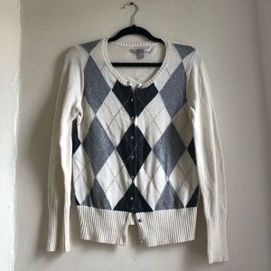 White and silver argyle cardigan